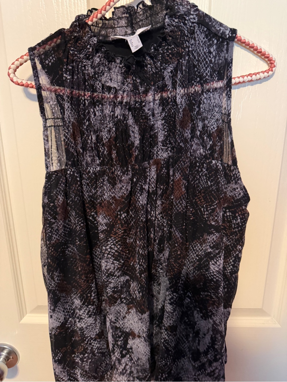Ricki's Sleeveless Mock-Neck Blouse in Black, Brown and Gray